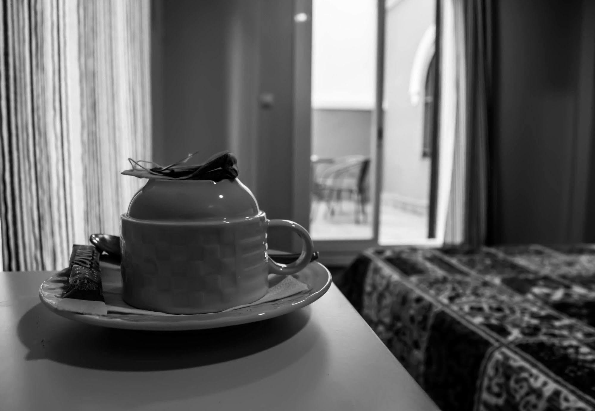 Hostal San Vicente II Sevilla Kültér fotó