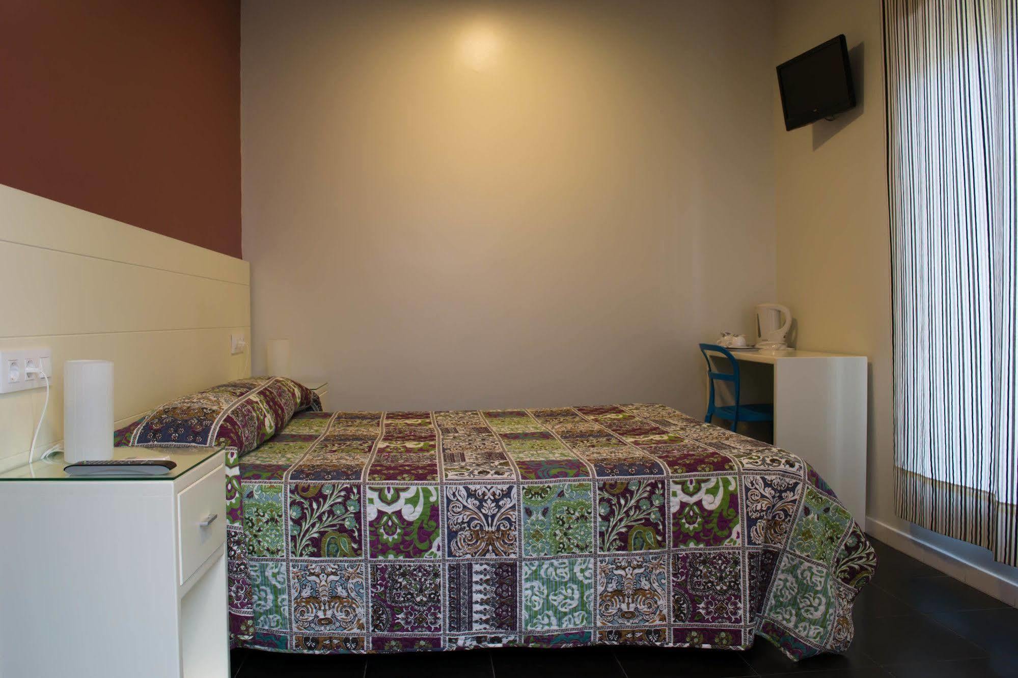 Hostal San Vicente II Sevilla Kültér fotó